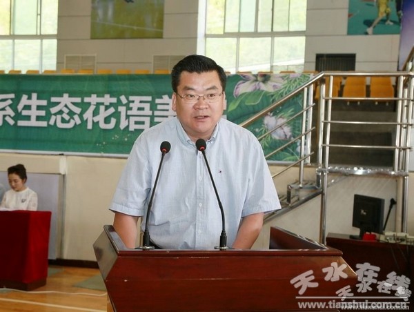 原甘肃省象棋运动协会常务副主席兼秘书长邹涛.jpg