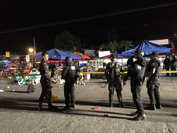 菲律宾达沃市发生爆炸致至少70人伤亡,事发时总统正在附近